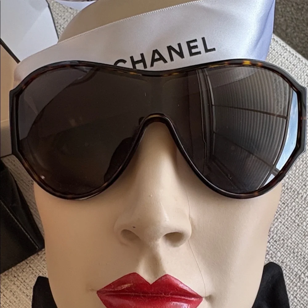 Chanel Brown Tone Sunglasses - Picture 4 of 13